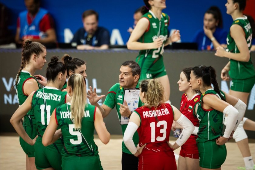 Лоренцо Мичели и женският национален отбор на България се прибраха