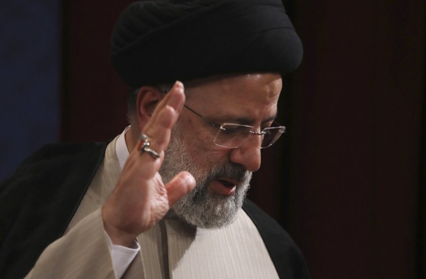 Погребението на иранския президент Ебрехим Раиси ще е утре в