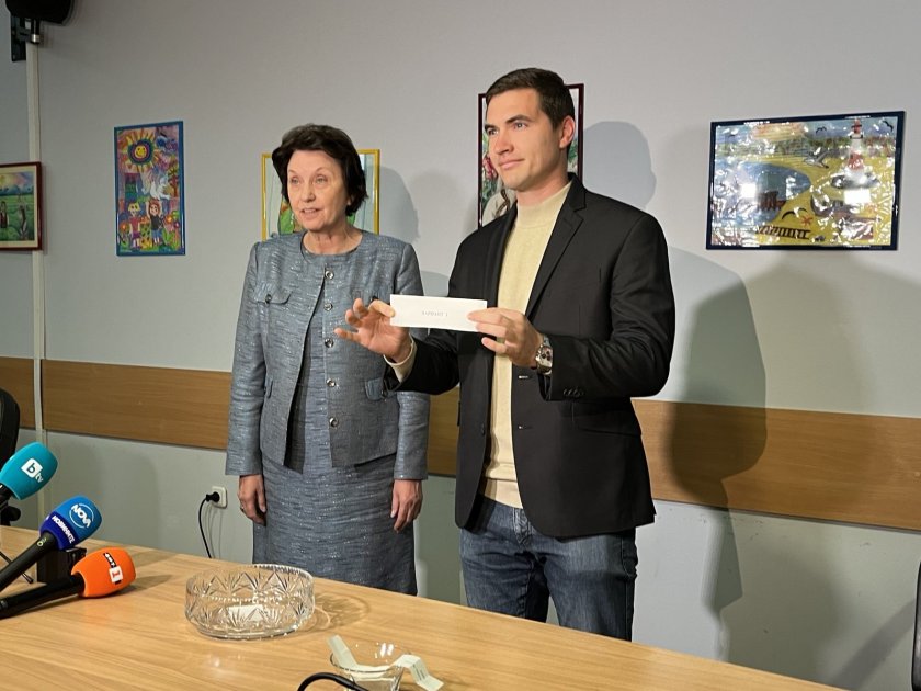 Вариант 1 и тема 10 на втората задължителна матура