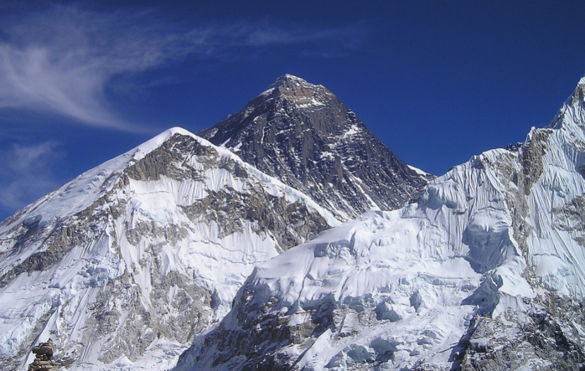 Мариета Георгиева изкачи най-високият връх на планетата (8848 м) и