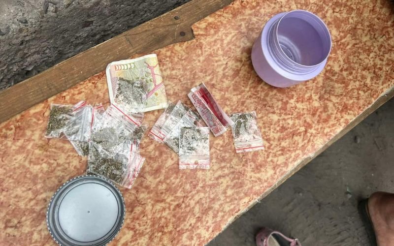 полицията откри десетки цигари марихуана къща бургас
