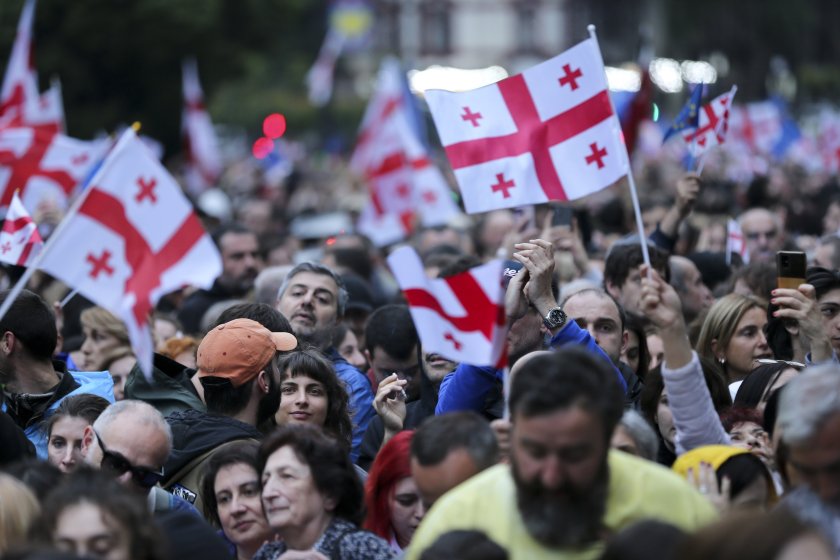 грузия прие спорния закон чуждестранните агенти въпреки протестите