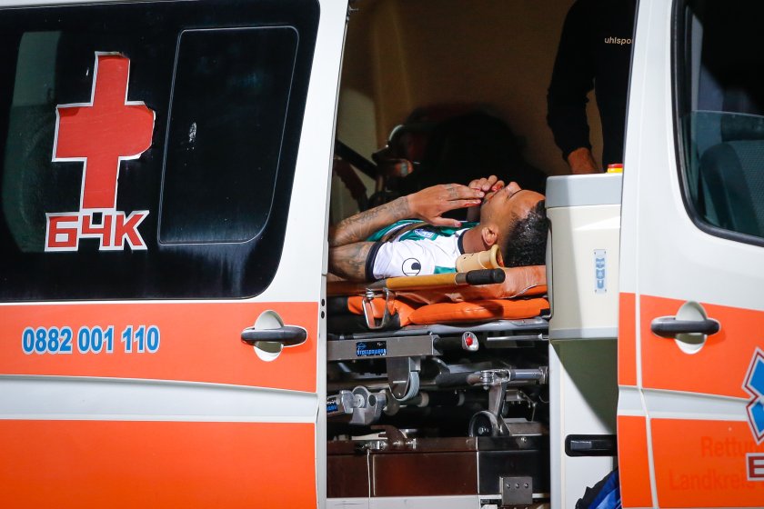 Уеслен Жуниор е със счупена челюст след сблъсъка с Густаво Бусато