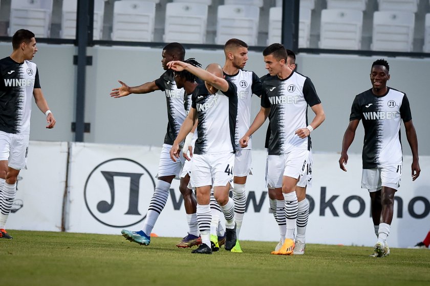 Локомотив Пловдив завърши с победа сезона в Първа лига, след
