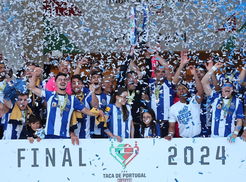 Порто спаси сезона си, след като надви шампиона Спортинг (Лисабон)