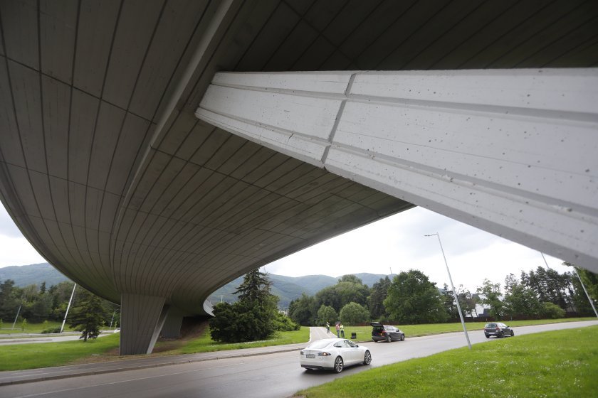 До 30 юни се затваря част от детелината на бул.