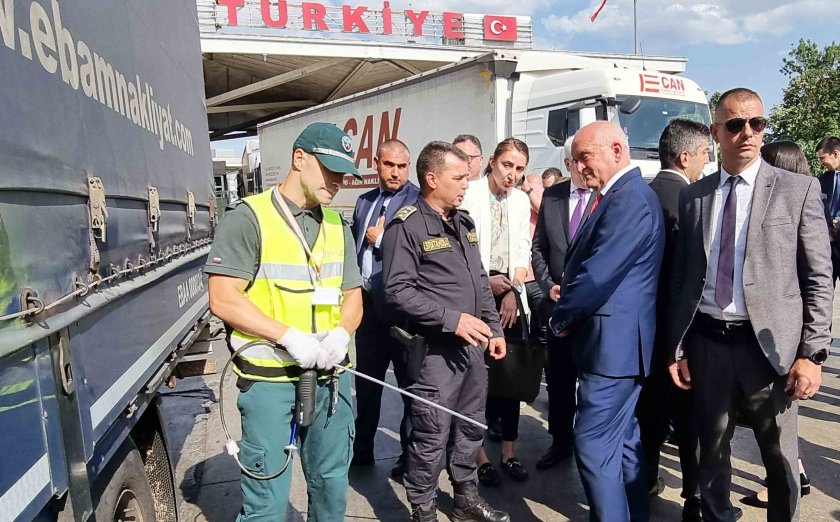 caretaker all three border crossings between bulgaria turkey expanded