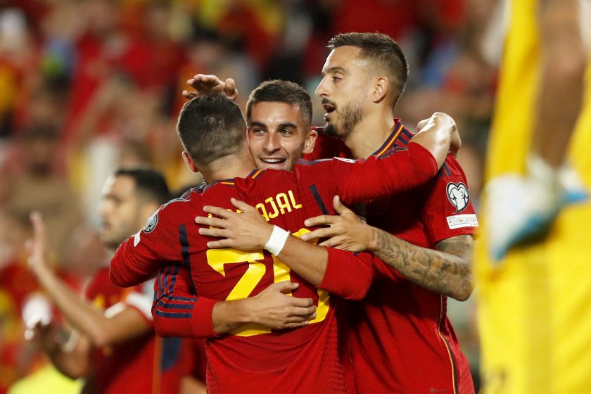Испания записа изразителна победа с 5:0 над Андора в Бадахос.