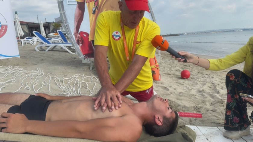 Първи изпит за спасители в море за този летен сезон.