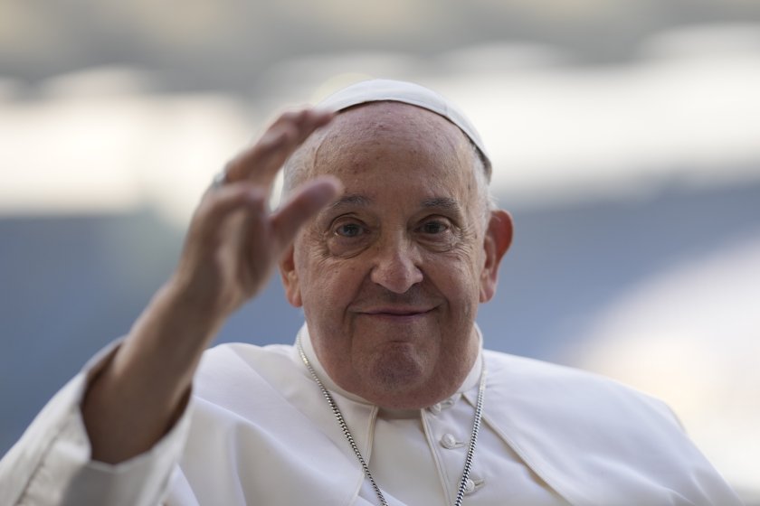 папа франциск срещне световноизвестни комици