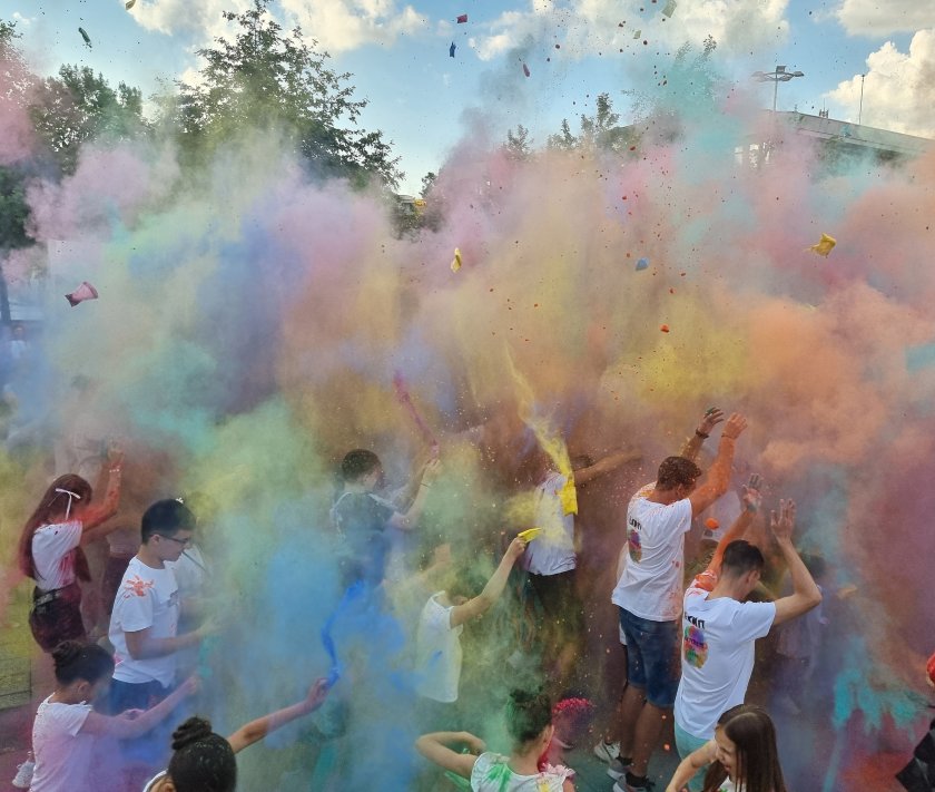 втора поредна година състоя младежкият фестивал цветовете плевен снимки
