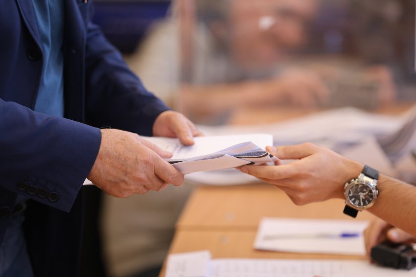 Брифинг на МВР в изборния ден. Изборният ден протича в