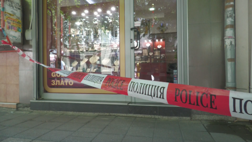 Арестуваха мъжа, опитал да обере златарско ателие в Бургас