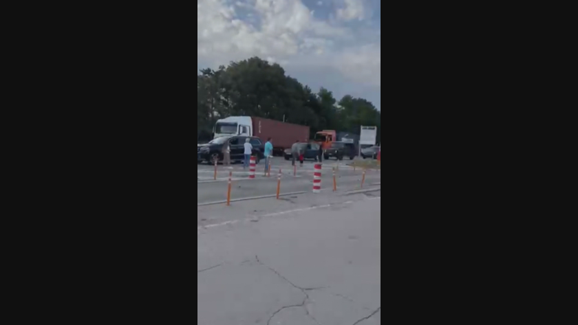 шофьори камиони престояват часове граничния пункт дуранкулак