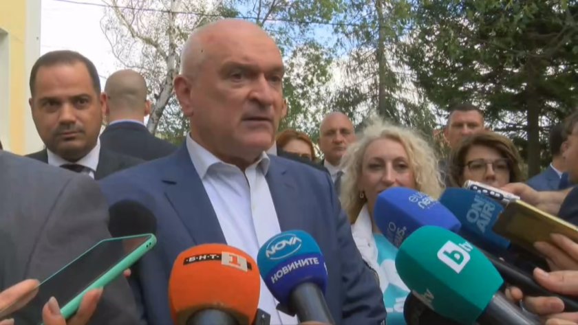 Правителствен оперативен щаб работи за преодоляване на последиците от градушките