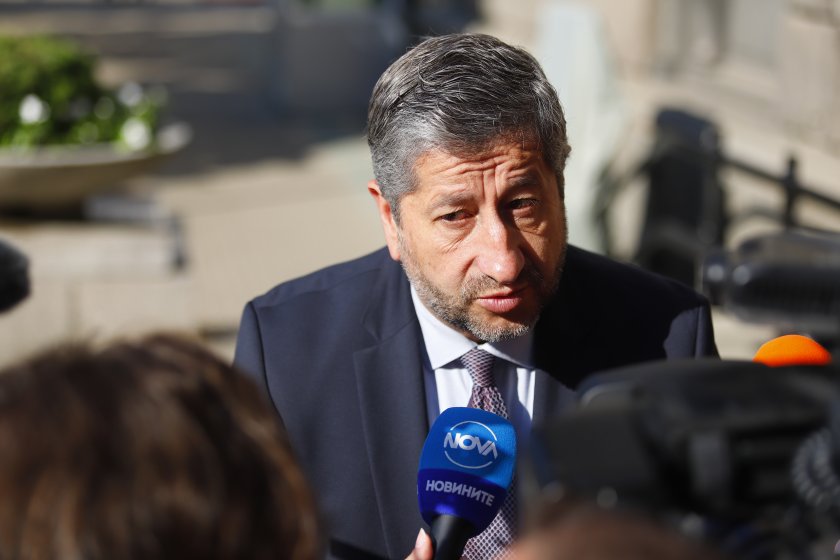 Трябва да мислим за избирателите. Очевидно трябва да развием коалицията,