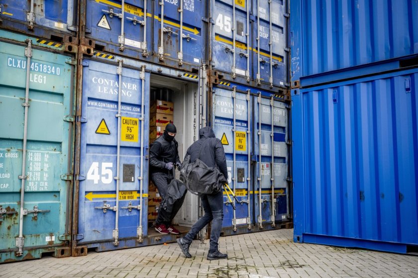 нидерландските власти задържаха наркотик 270 млн евро скрит пратка банани