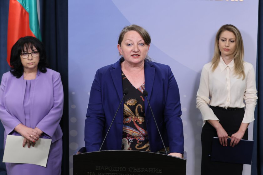 И днес продължават срещите, които ГЕРБ-СДС инициира в търсене на