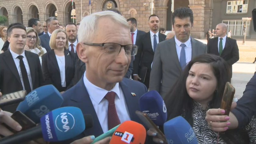 След като ние два пъти успяваме да направим редовно правителство.