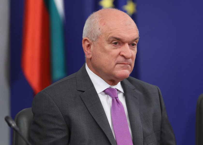 Премиерът Димитър Главчев сам трябва да реши кой ще замине