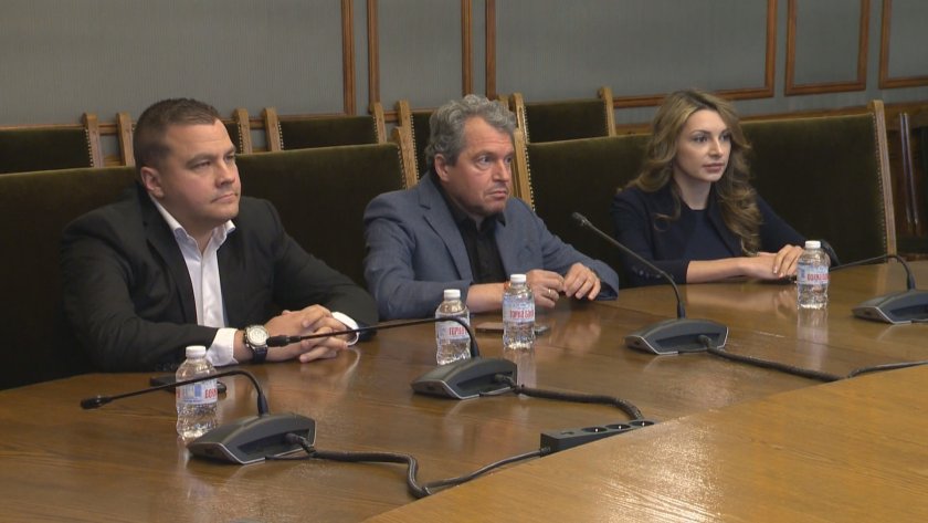 Преговорен екип на Има такъв народ дойде в уговорения час