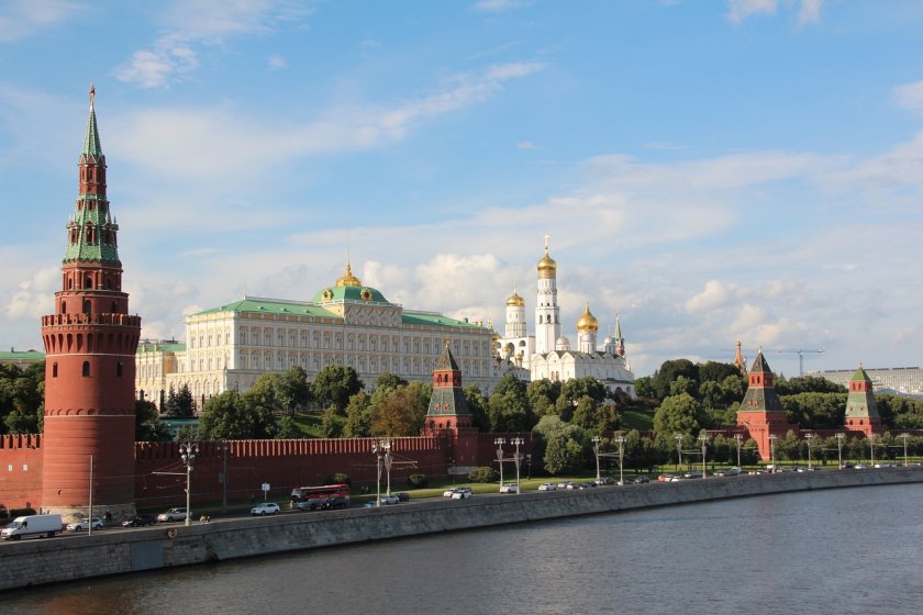 кремъл киев обмисли изтегляне войските мирни преговори