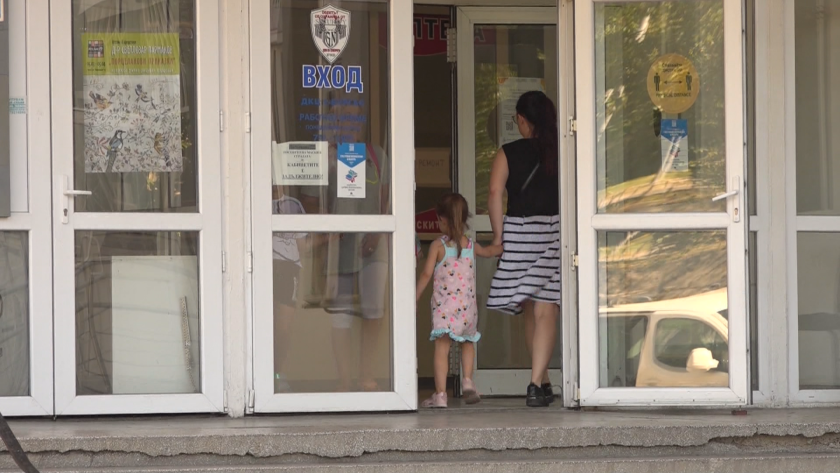 Безплатни прегледи: Лекари от "Пирогов" приеха над 300 деца в кабинетите в Бургас