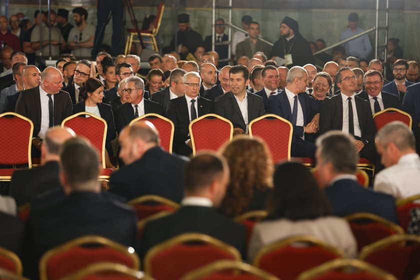 политически лидери поздравиха новия български патриарх обновяване