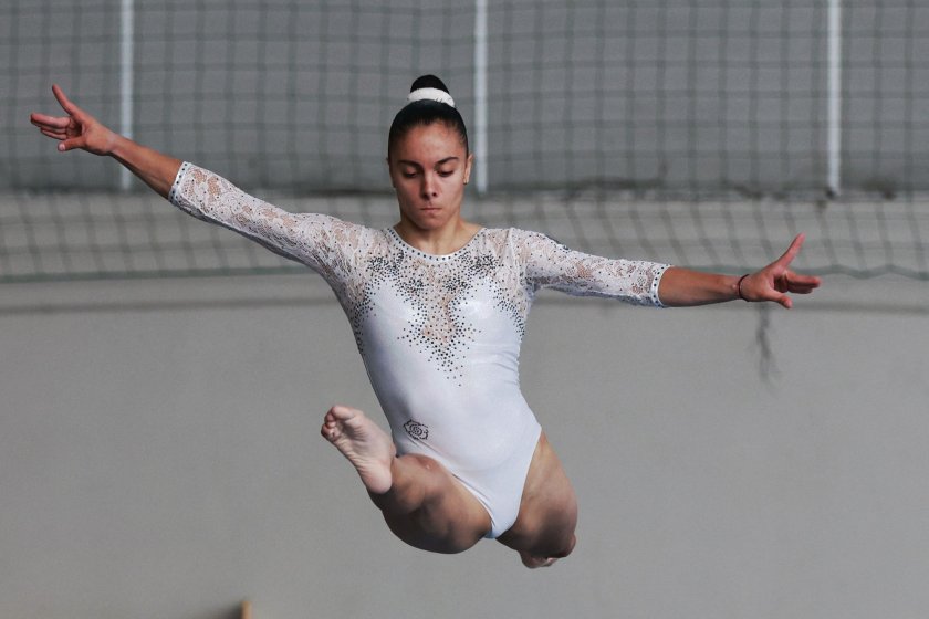 Валентина Георгиева спечели общо пет медала на Държавното първенство по спортна гимнастика