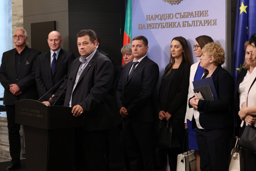 Профилът в X на идеолога на партия Величие Ивелин Михайлов