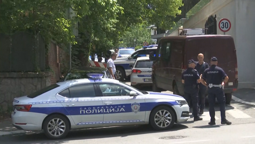 Нападение в Белград: Раниха полицай, охраняващ посолството на Израел