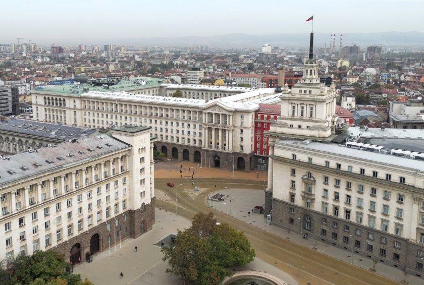 Консултациите при държавния глава приключиха, сега предстои президентът да връчи