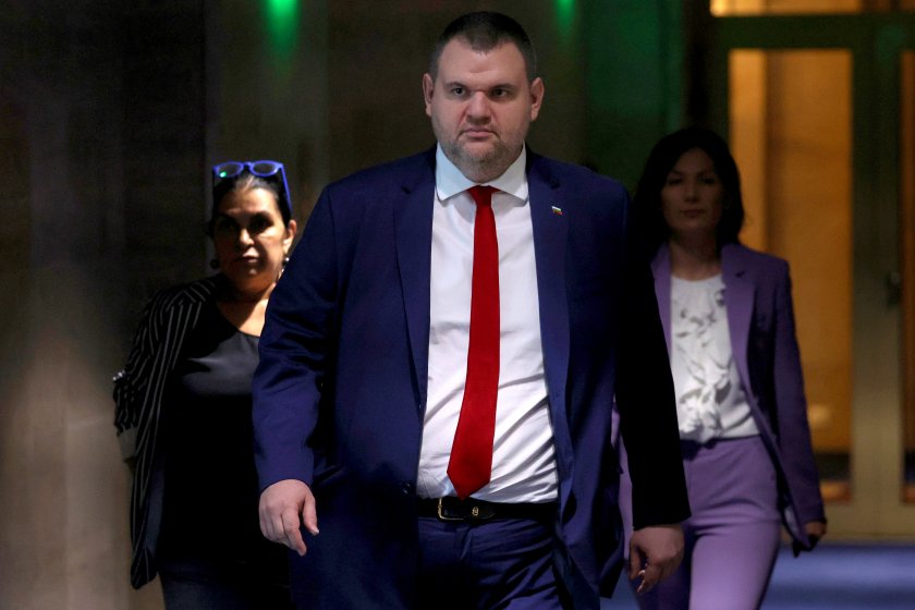 Парламентарната група на ДПС дават изявление след свое заседание. ДПС