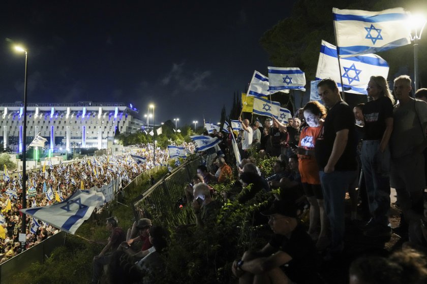 Масови протести в Израел срещу Нетаняху