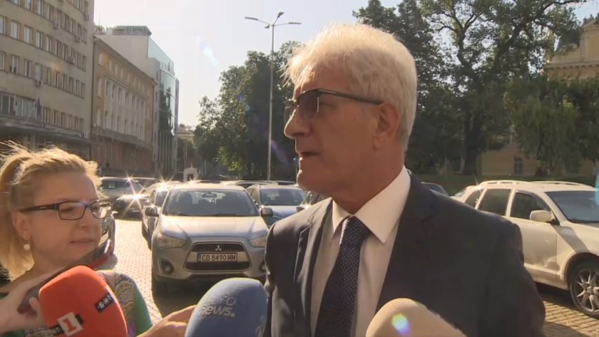 Да бъдат живи и здрави. Всеки има право да избира