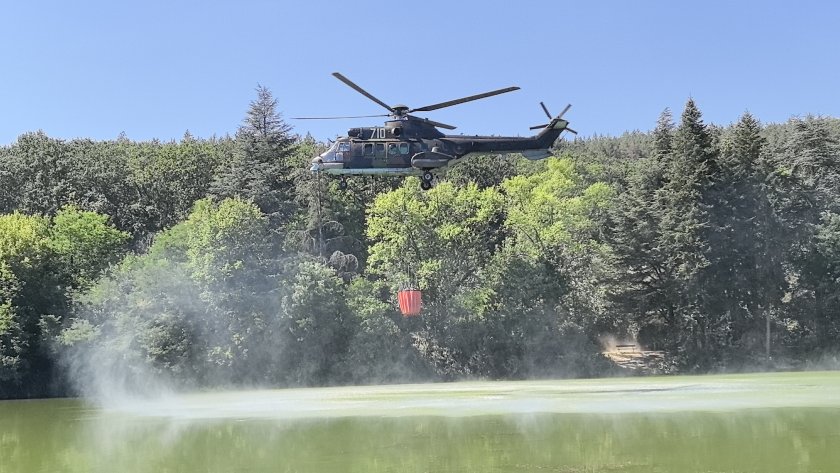 хеликоптери вече подпомагат овладяването пожара стара загора