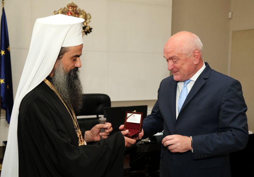 Премиерът посрещна патриарх Даниил в Министерския съвет (СНИМКИ)