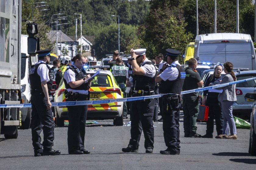 две деца убити ранени нападение нож великобритания