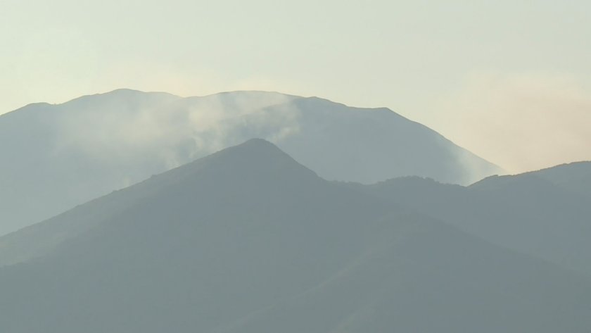 Пожарът на българо-гръцката граница продължава да тлее на наша територия.