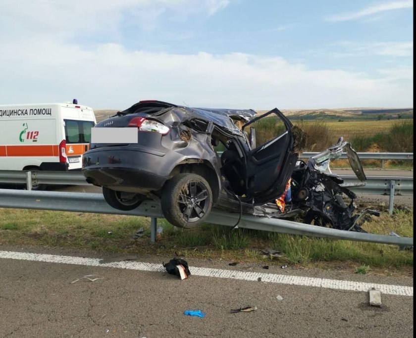 serious crash temporarily closed trakia motorway one person killed