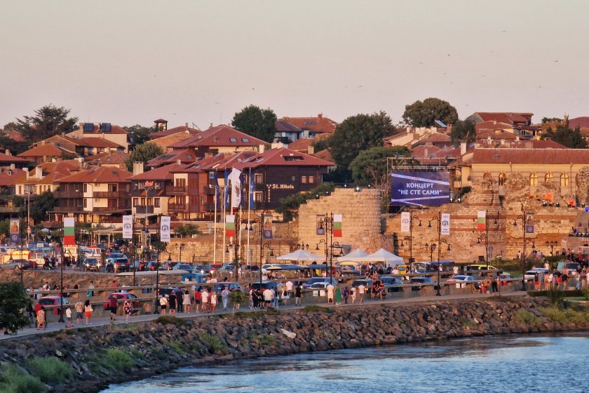 НАП и Агенция Митници започнаха мащабна информационна кампания срещу зависимостите