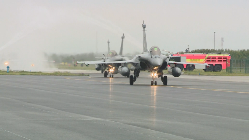 Президентът на Франция е на двудневно посещение в Сърбия, по