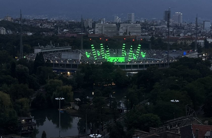 След дълго и трепетно очакване Ед Шийрън излезе пред българска