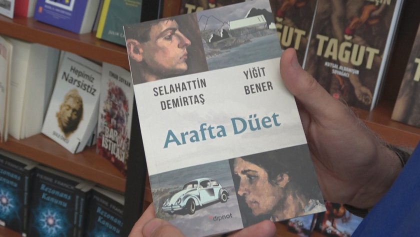 Дует в чистилището: Кюрдски лидер от затвора и писател написаха заедно бестселър