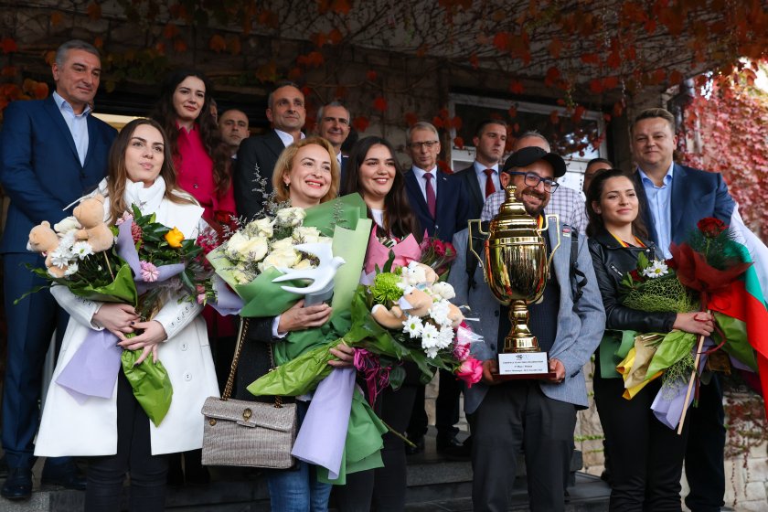 златните момичета шахмата донесоха купата нас снимки