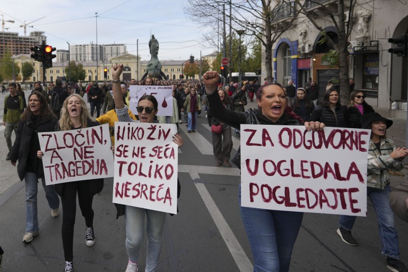 Антиправителствен протест в Белград след трагедията на гарата в Нови Сад