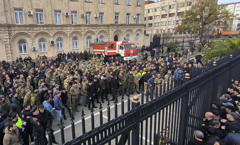 Протести и ескалация на напрежението в сепаратисткия район Абхазия в