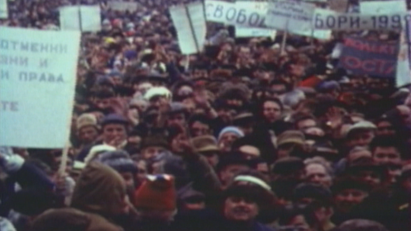 Датата 10 ноември е следствие от предишния ден, когато започва