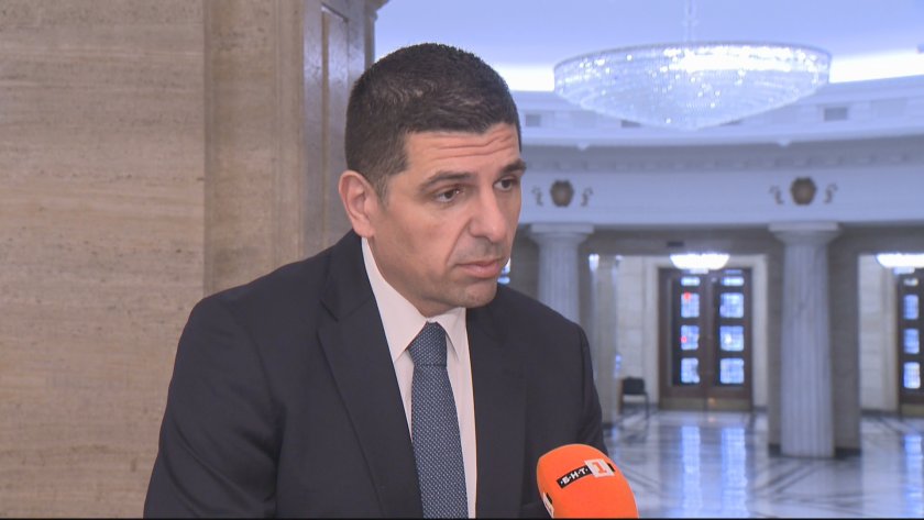 Срещите са в различна посока, нашите са по отношение на