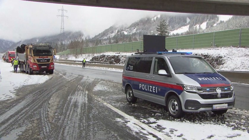 Бурята Бърт удари Северозападна Европа със силни ветрове, проливен дъжд,